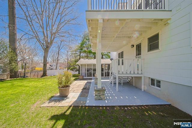 412 Eric Lane, Northvale, NJ 07647