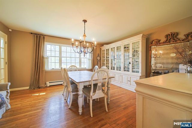 412 Eric Lane, Northvale, NJ 07647