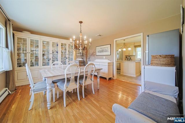 412 Eric Lane, Northvale, NJ 07647