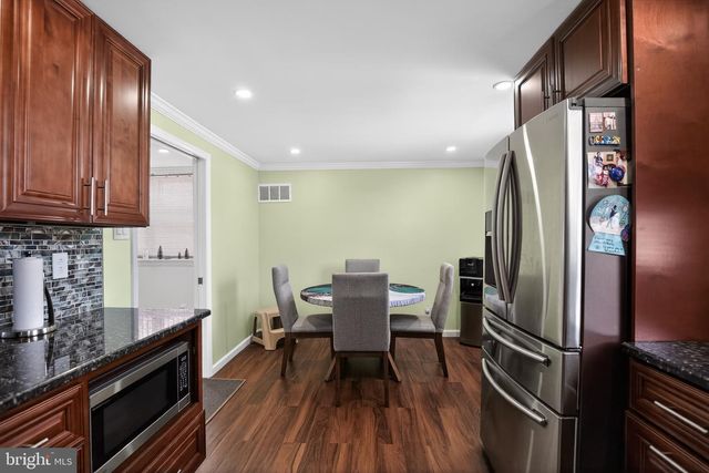 8906 SYLVIA LN, Philadelphia, PA 19115