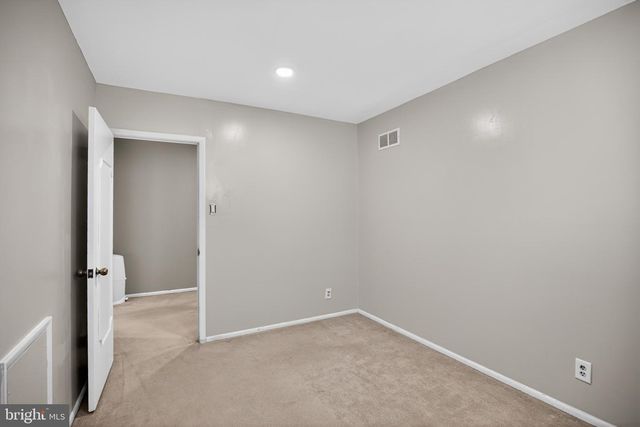 8906 SYLVIA LN, Philadelphia, PA 19115