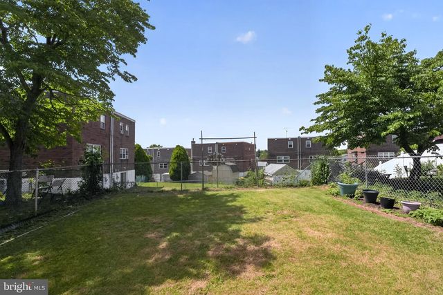 8906 SYLVIA LN, Philadelphia, PA 19115