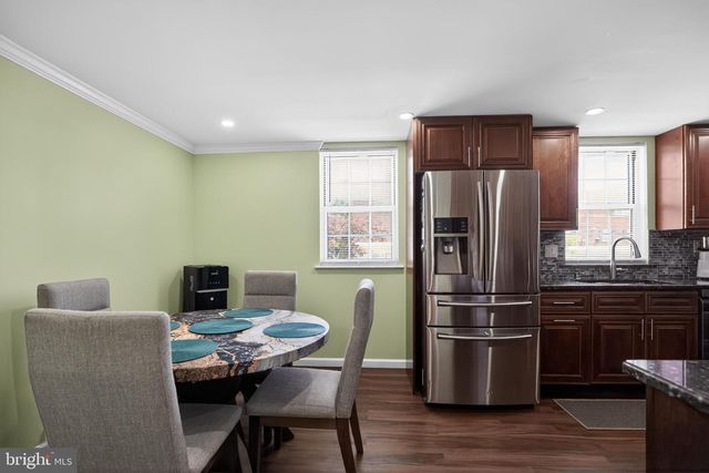 8906 SYLVIA LN, Philadelphia, PA 19115