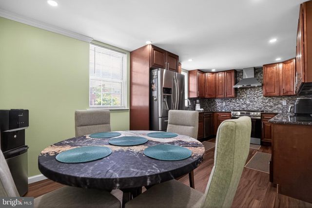 8906 SYLVIA LN, Philadelphia, PA 19115