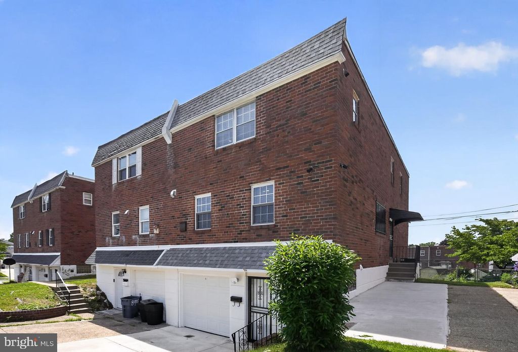 8906 SYLVIA LN, Philadelphia, PA 19115