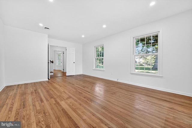 21 COLLEGEVIEW DR, Malvern, PA 19355