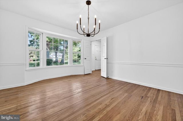 21 COLLEGEVIEW DR, Malvern, PA 19355