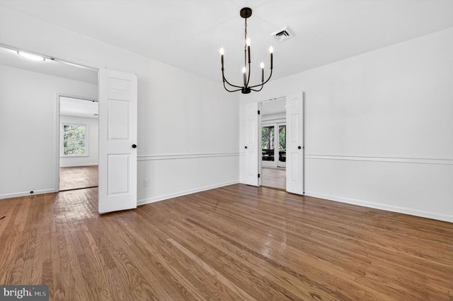 21 COLLEGEVIEW DR, Malvern, PA 19355