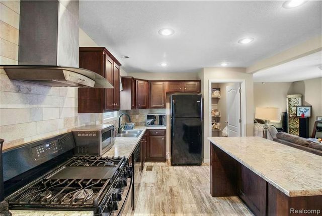 15329 Cartier Drive, Clinton Township, MI 48038