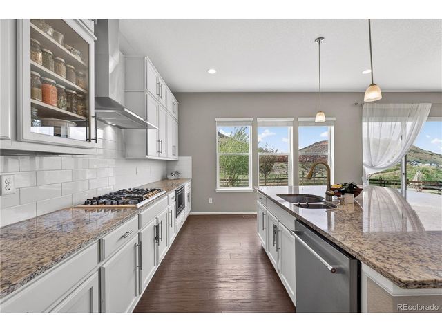 2305 Purple Finch Ct, Castle Rock, CO 80109