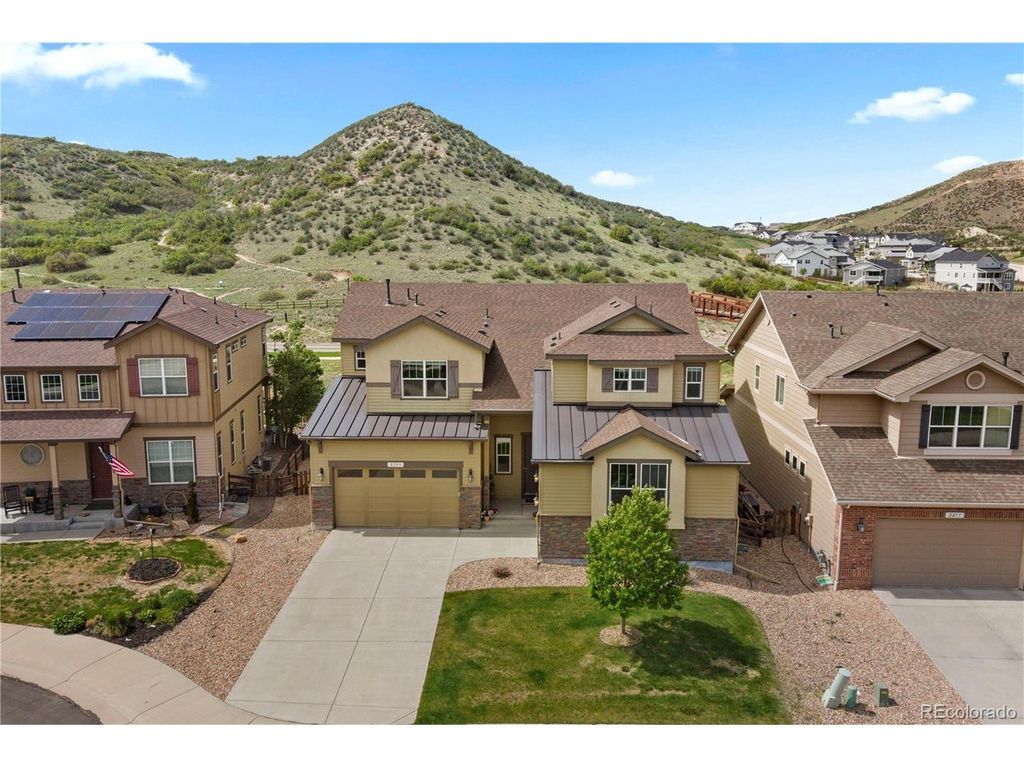 2305 Purple Finch Ct, Castle Rock, CO 80109