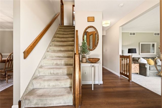 88 Northampton Circle, Greece, NY 14612