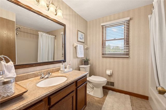 88 Northampton Circle, Greece, NY 14612