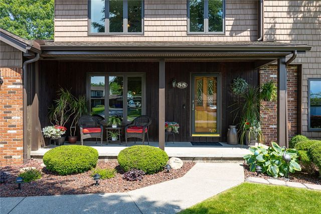 88 Northampton Circle, Greece, NY 14612