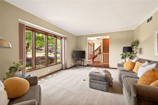 88 Northampton Circle, Greece, NY 14612