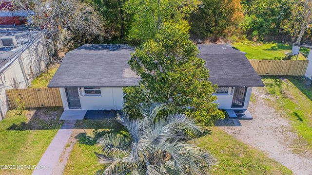 1613 BROOKVIEW Drive S, Jacksonville, FL 32246