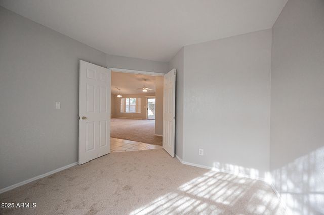 4284 E HARWELL Court, Gilbert, AZ 85234