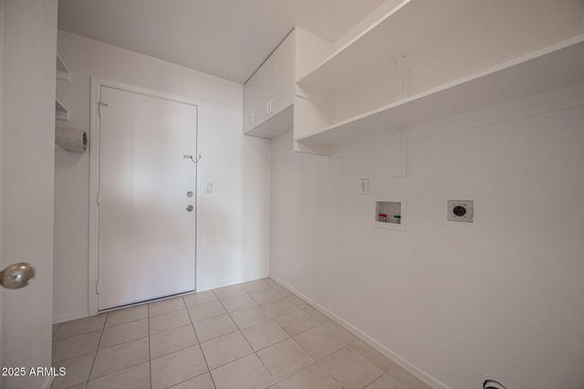 4284 E HARWELL Court, Gilbert, AZ 85234