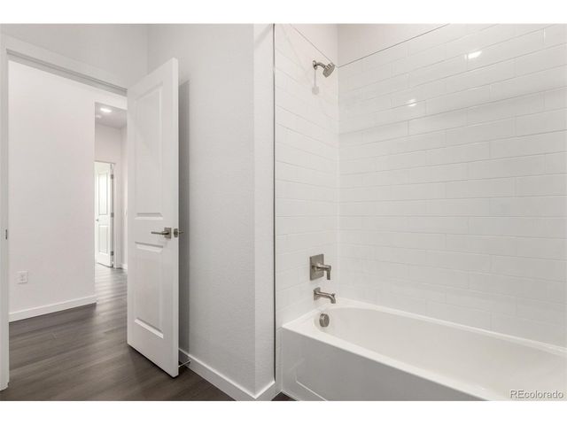 6153 N Ceylon St 4-308, Denver, CO 80249