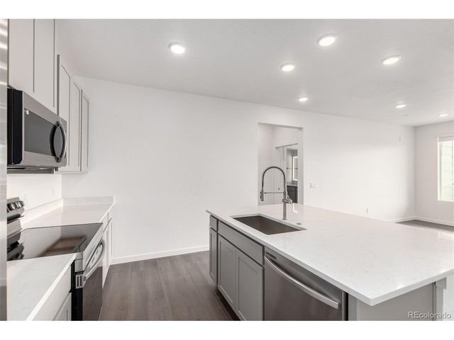 6153 N Ceylon St 4-308, Denver, CO 80249