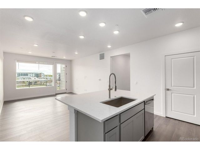 6153 N Ceylon St 4-308, Denver, CO 80249