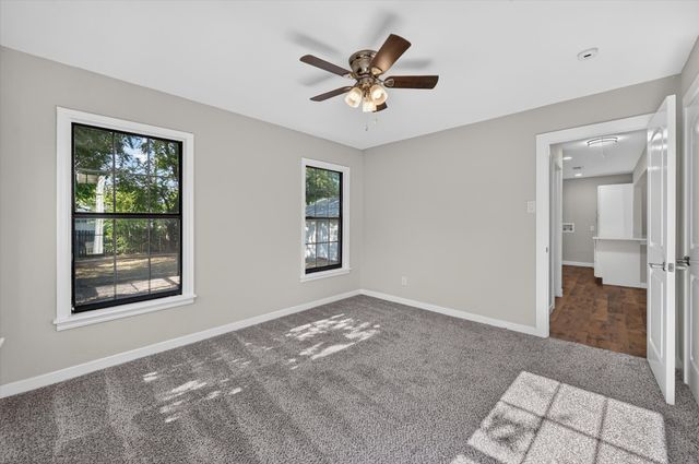 2520 Vera Cruz Street, Fort Worth, TX 76106