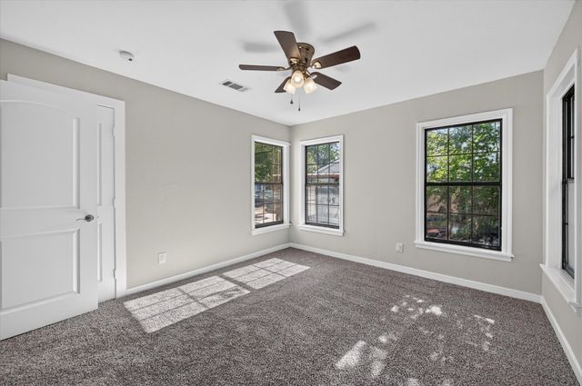 2520 Vera Cruz Street, Fort Worth, TX 76106