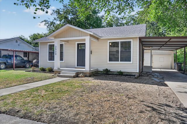 2520 Vera Cruz Street, Fort Worth, TX 76106