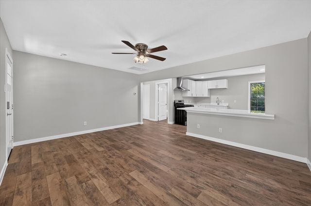 2520 Vera Cruz Street, Fort Worth, TX 76106