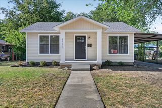 2520 Vera Cruz Street, Fort Worth, TX 76106