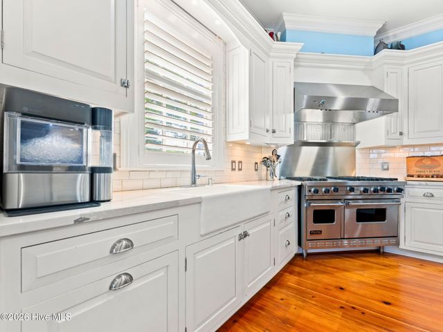 404 Shoreline Drive E, Sunset Beach, NC 28468