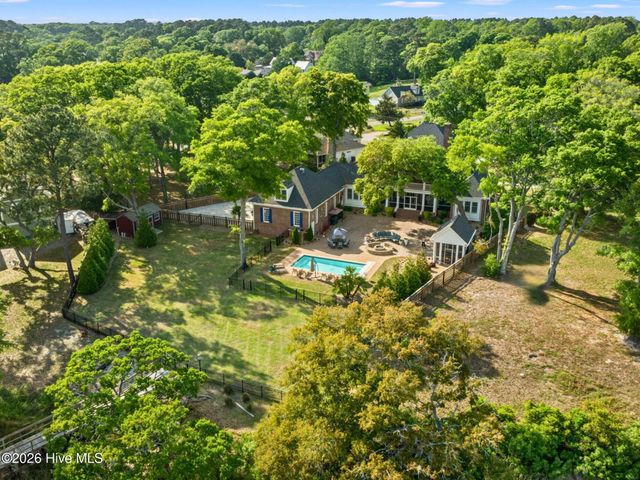 404 Shoreline Drive E, Sunset Beach, NC 28468