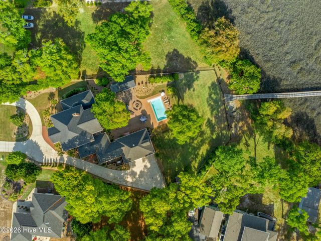 404 Shoreline Drive E, Sunset Beach, NC 28468