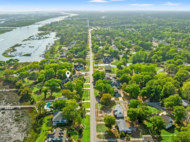 404 Shoreline Drive E, Sunset Beach, NC 28468