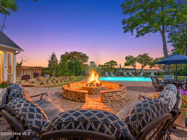 404 Shoreline Drive E, Sunset Beach, NC 28468