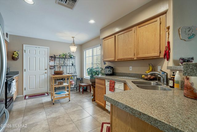 25 E Horizon Circle, Tucson, AZ 85737