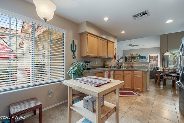 25 E Horizon Circle, Tucson, AZ 85737
