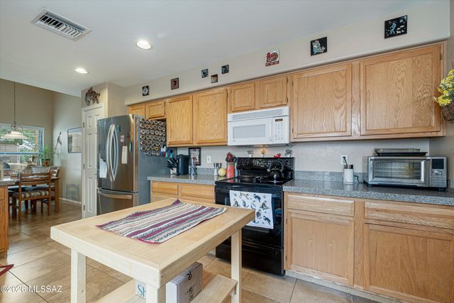 25 E Horizon Circle, Tucson, AZ 85737