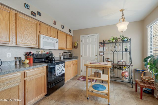 25 E Horizon Circle, Tucson, AZ 85737