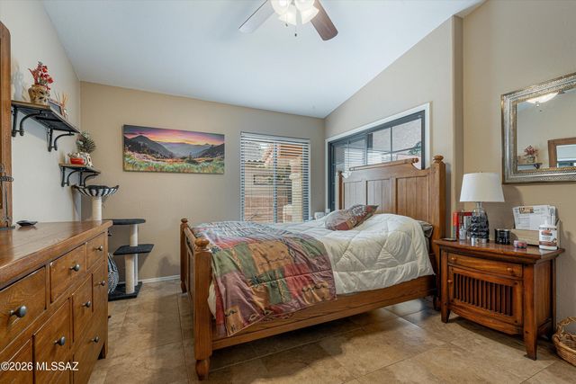25 E Horizon Circle, Tucson, AZ 85737