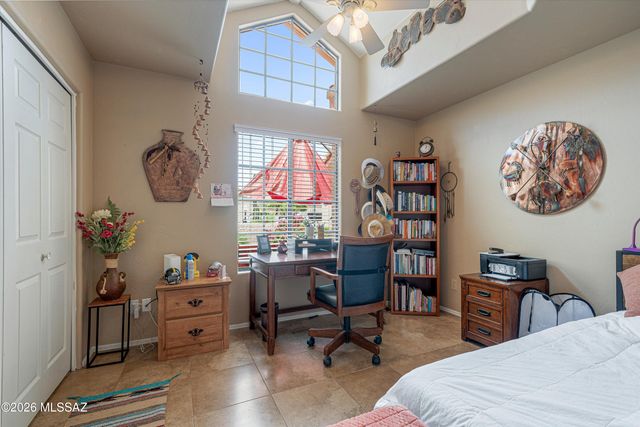 25 E Horizon Circle, Tucson, AZ 85737
