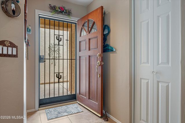 25 E Horizon Circle, Tucson, AZ 85737