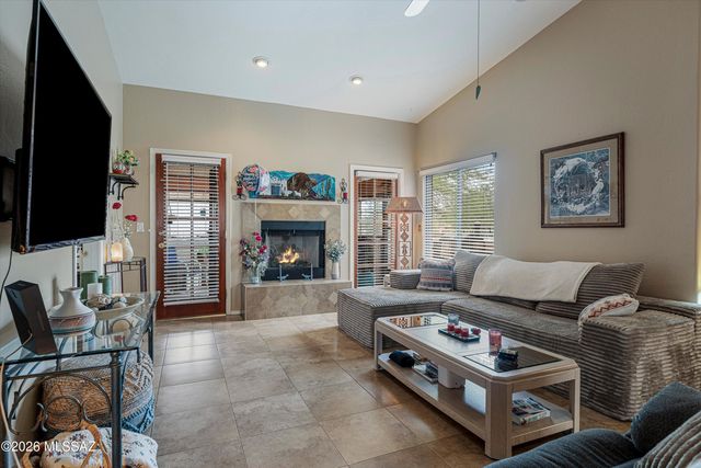 25 E Horizon Circle, Tucson, AZ 85737