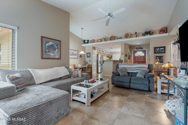 25 E Horizon Circle, Tucson, AZ 85737