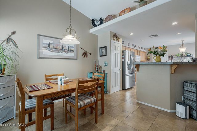 25 E Horizon Circle, Tucson, AZ 85737