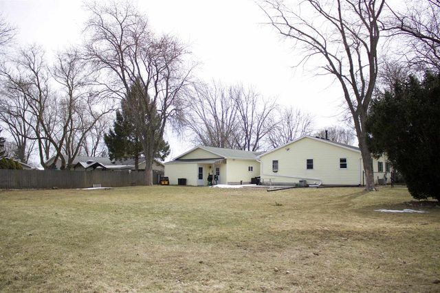 W6827 N EASTWOOD STREET, Van Dyne, WI 54979