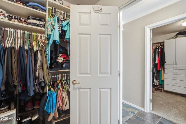 303 E MILADA Drive, Phoenix, AZ 85042