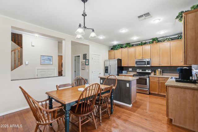 303 E MILADA Drive, Phoenix, AZ 85042