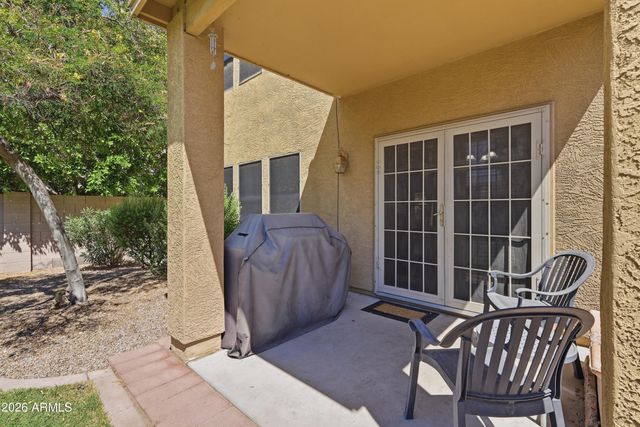 303 E MILADA Drive, Phoenix, AZ 85042