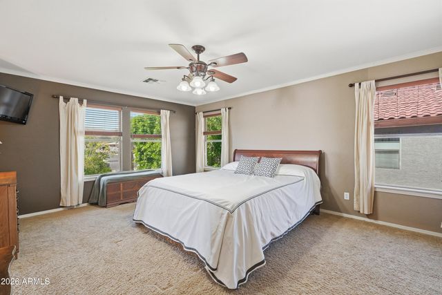 303 E MILADA Drive, Phoenix, AZ 85042